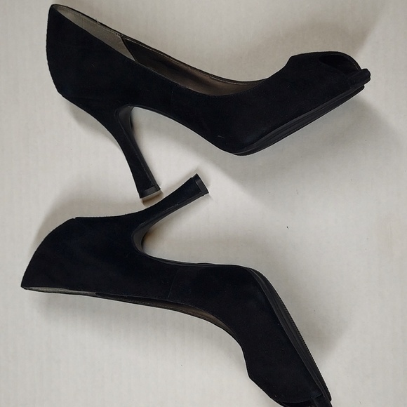 Me Too Suede Janella Peep Toe Heel Size 10M - Picture 2 of 9